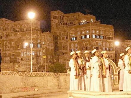 الأمسية الاحتفالية التي نظمتها على شرفة وزارة الثقافة على مسرح الهواء الطلق بمدينة صنعاء القديمة